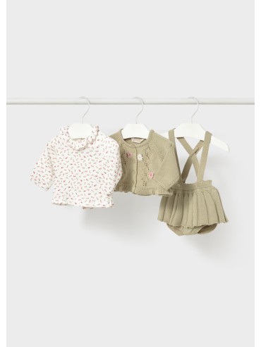 Completo newborn mayoral neonata