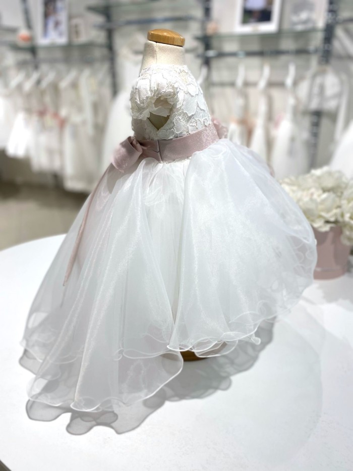 Vestina battesimo les petits enfants