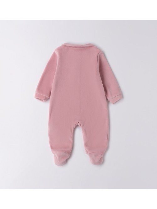 Tutina idomini neonata