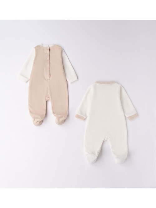 Tutina idomini neonata