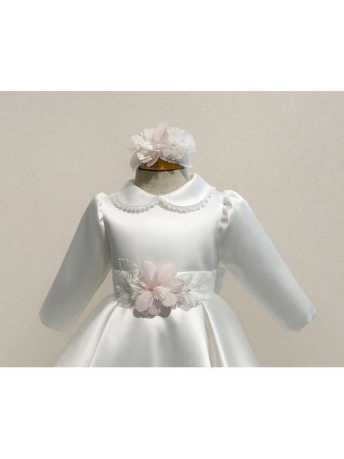 Vestina battesimo les petits enfants